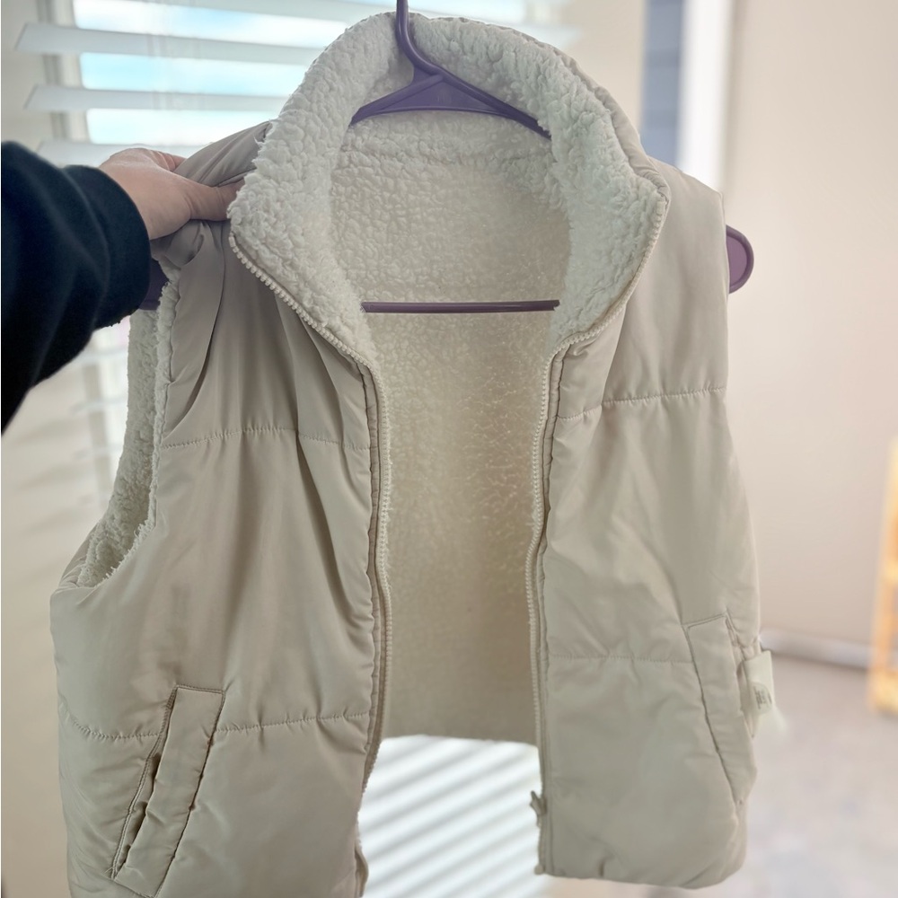 Women's Cream Sherpa-Lined Vest